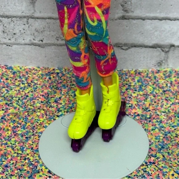 Barbie Hot Skatin' Doll 1994 Articulated Jointed Vintage Outfit Skates Earrings - Picture 6 of 16